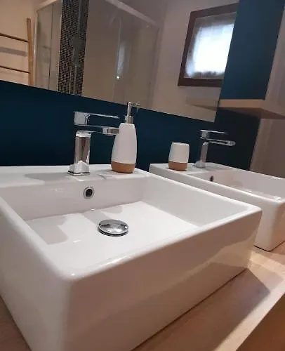 De L'ours Brun, 3 Etoiles *